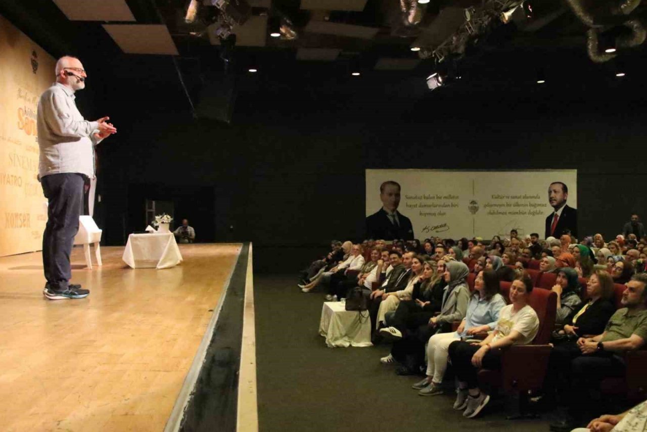 Prof. Dr. Kemal Sayar’dan Yalova’da söyleşi