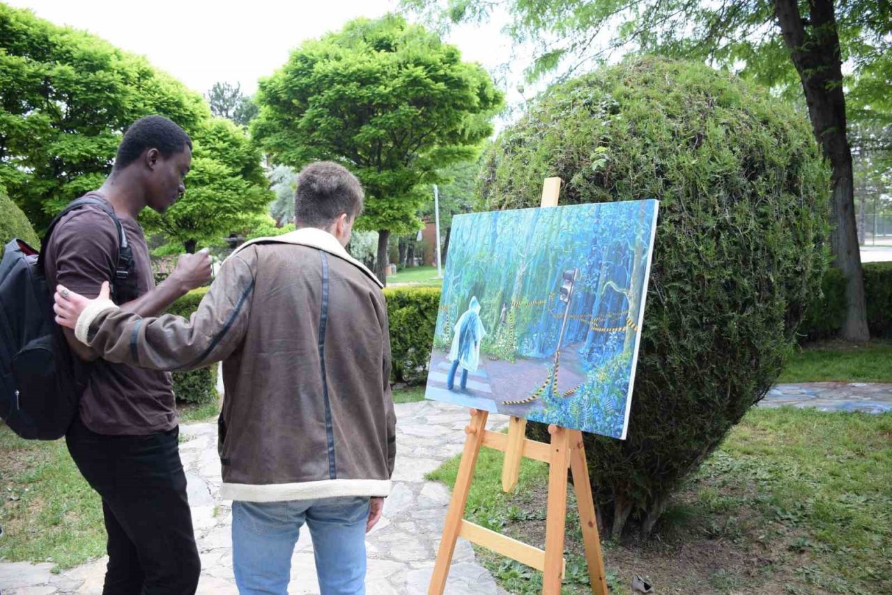 TÖMER ve GSF öğrencileri sanat günlerinde bir araya geldi