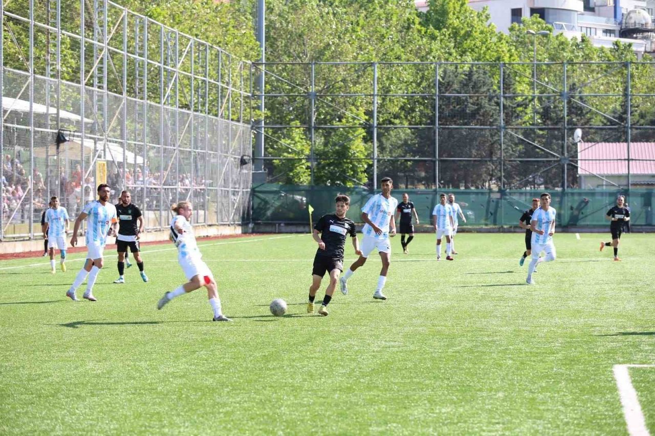 TFF 3. Lig: Beyoğlu Yeni Çarşı Spor: 1 - Efeler 09 SFK: 0
