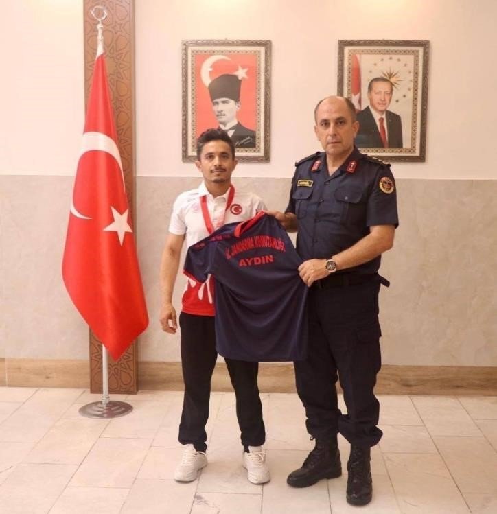 Aydın İl Jandarma Komutanı Aldemir, dünya ikincisi Sılıv’ı ağırladı