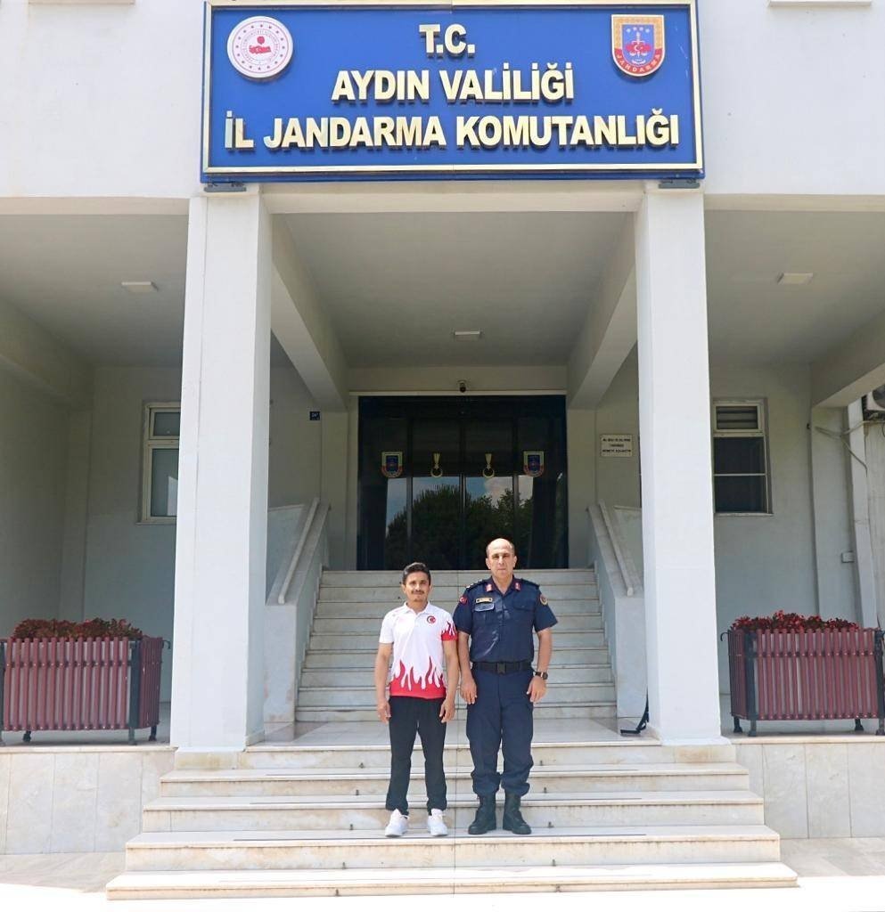 Aydın İl Jandarma Komutanı Demir, dünya ikincisi Sılıv’ı ağırladı