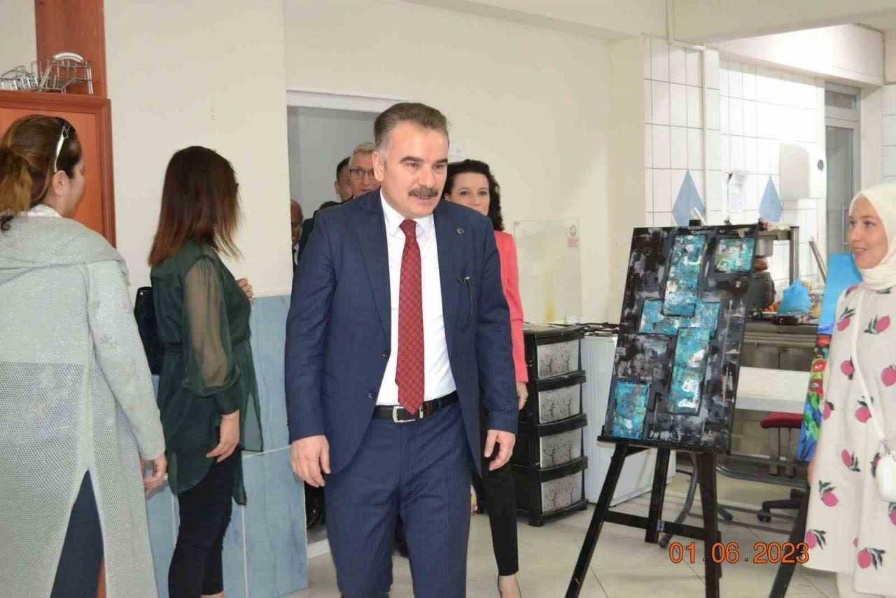 Edremit’te Hayat Boyu Öğrenme Haftası sergileri açılıyor