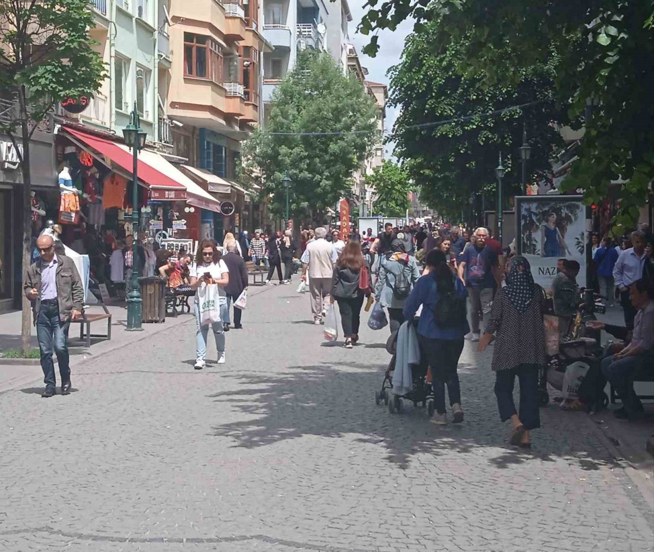 Haziran güneşini görenler dışarı akın etti