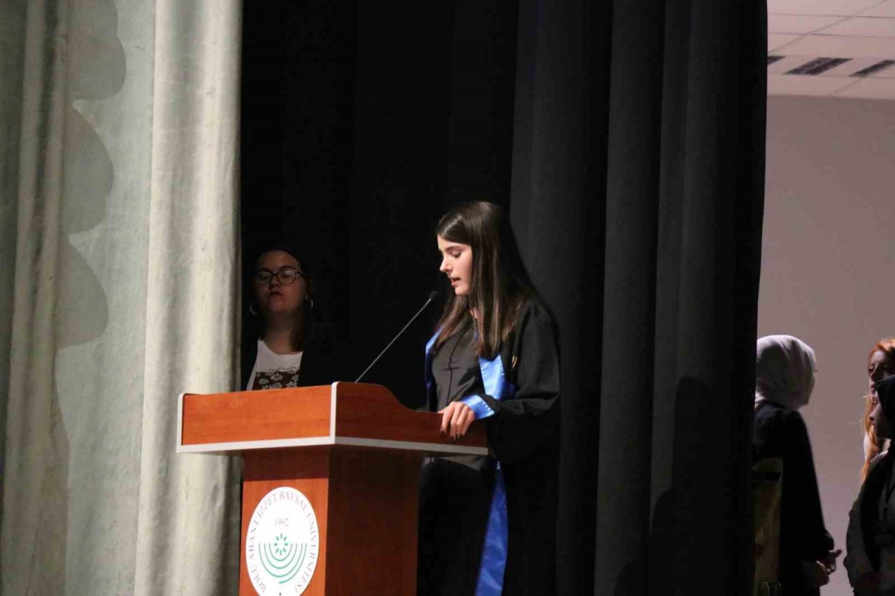 Geleceğin iletişimcileri mezun oldu