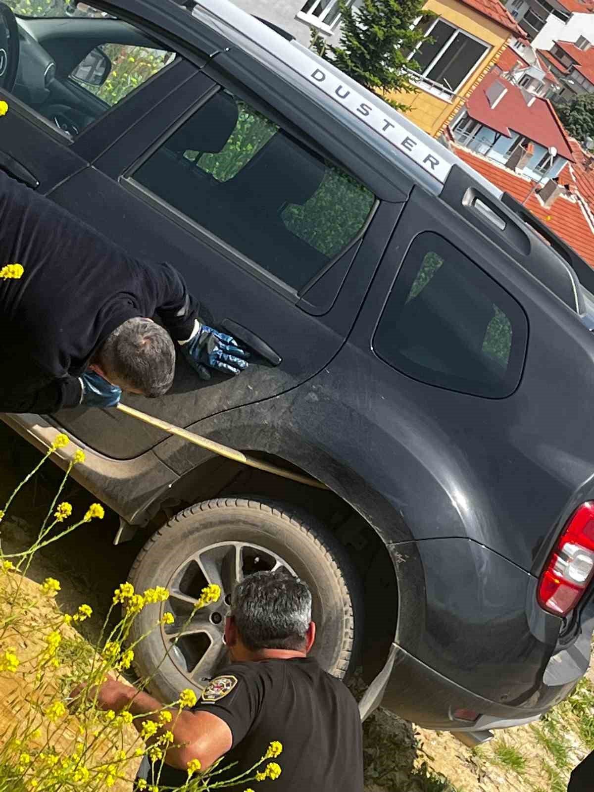 Bozüyük Belediyesi itfaiyesinden başarılı yılan operasyonu