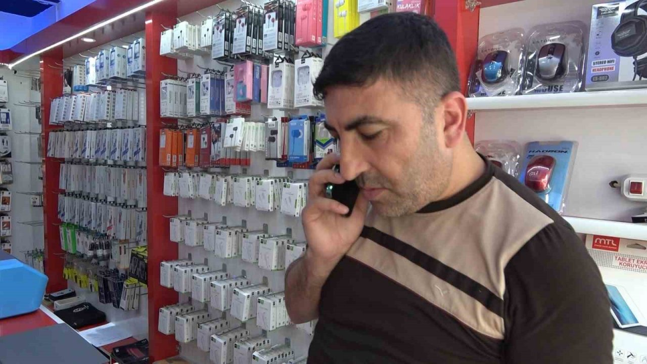 Kendisini dolandıran müşteriye seslendi: “Bu işlerle uğraşma birine toslarsın”