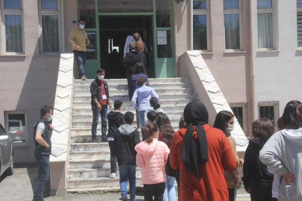 Erzincan’da 2 bin 678 öğrenci LGS’de ter dökecek