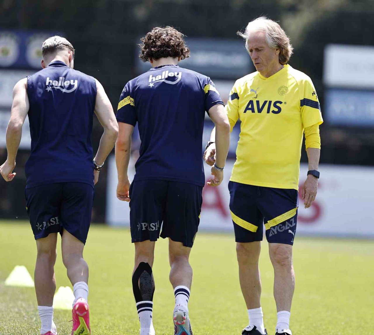 Fenerbahçe’de derbi hazırlıkları devam ediyor