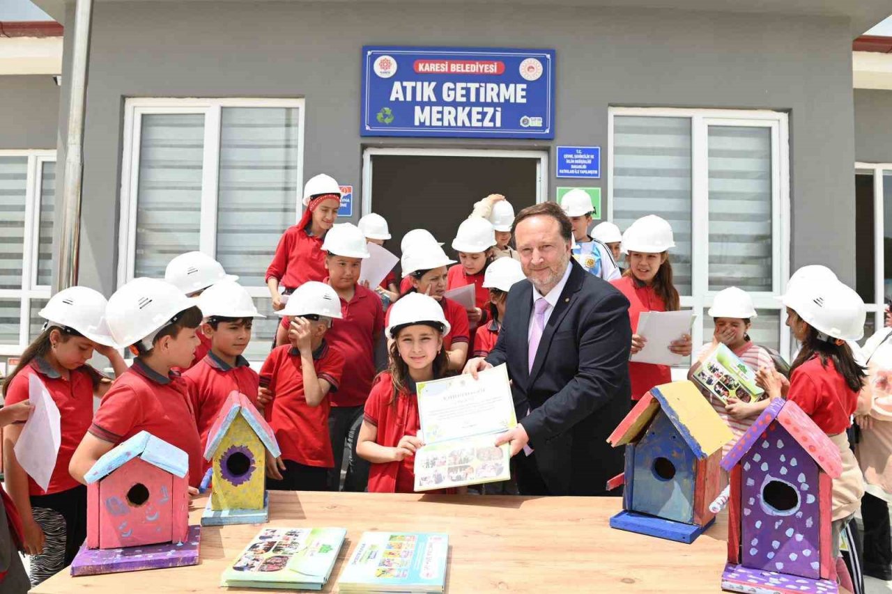 Karesi Atık Getirme Merkezi öğrencileri ağırladı