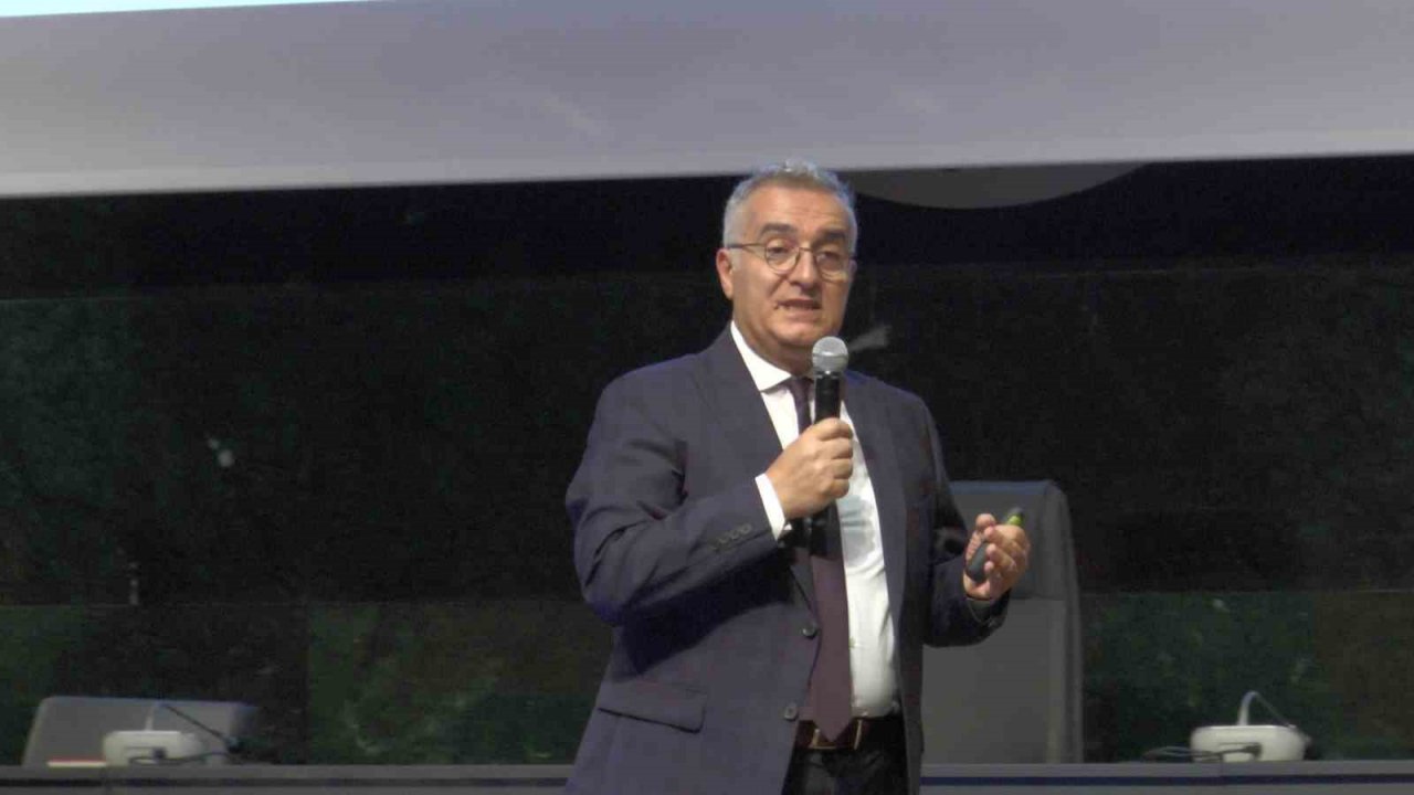 Başkan Gülsoy: “Ticaret hızla gelişen dünyanın tam merkezinde”