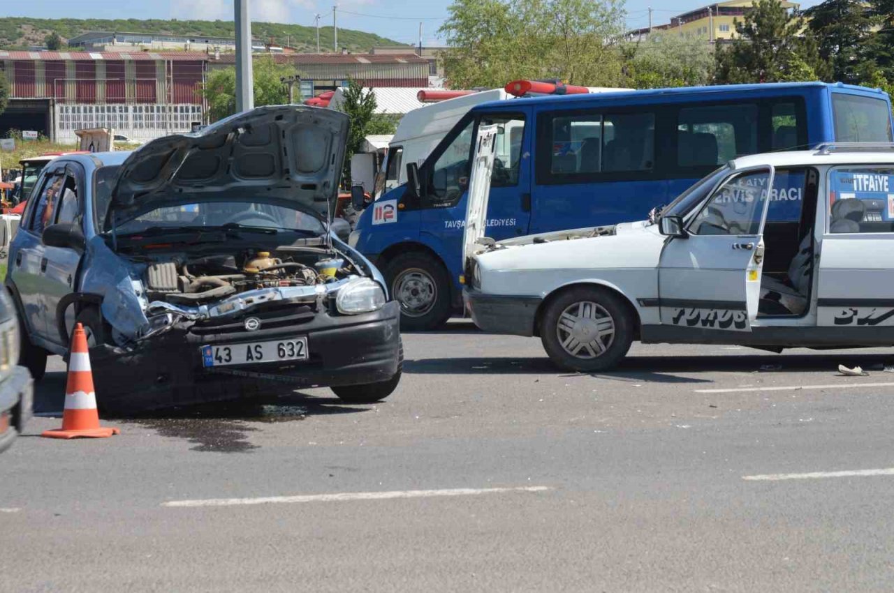Tavşanlı’da trafik kazası, 2 yaralı