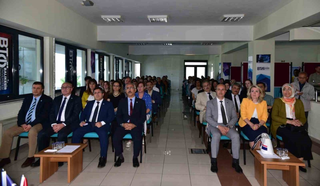 Liseli Genç Bilim Adamları projeleri ile göz kamaştırdı