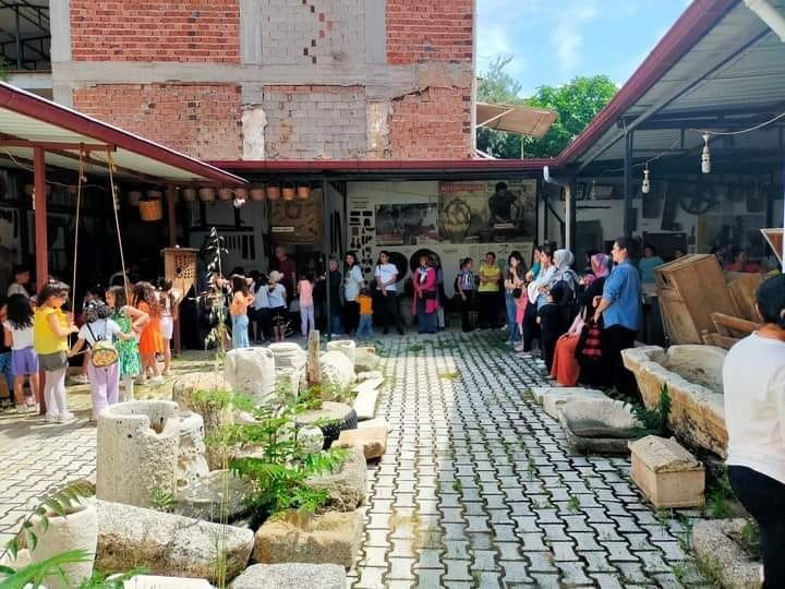 Sarıgöllü minik öğrenciler Etnografya müzesini ziyaret etti