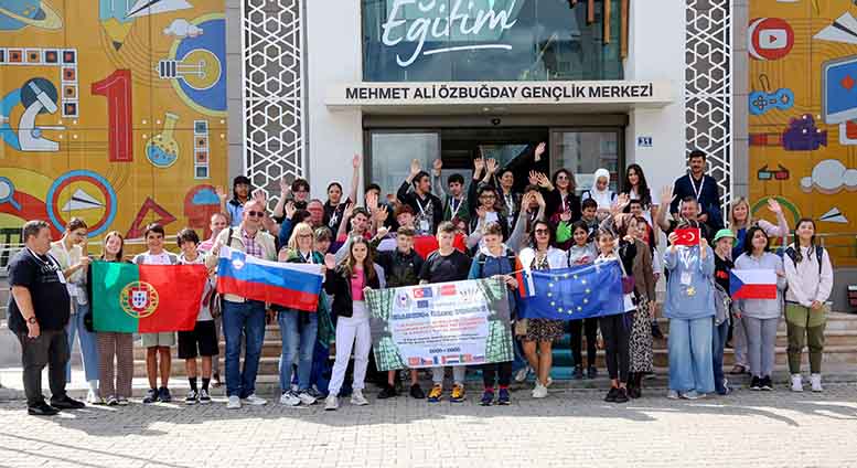 mega-erasmus7.jpg