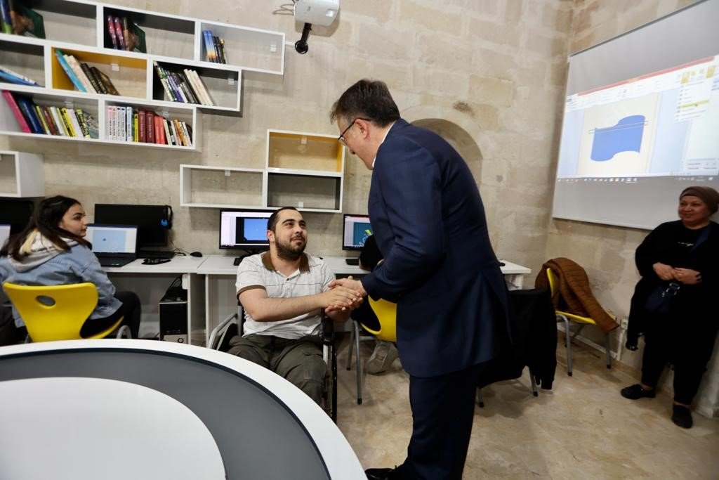 Başkan Savran, KAPEM kursiyeri gençlerle bir araya geldi