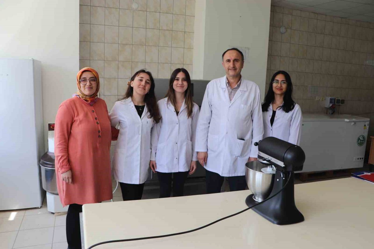 Geliştirilen bu yoğurucu ile artık yüzde 100 çavdar unundan ekmek yapılabilecek