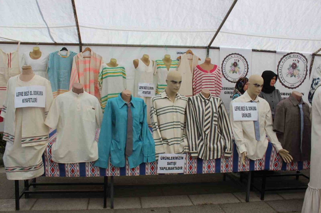 Osmaneli’nde Hayat Boyu Öğrenme Haftası nedeniyle sergi açıldı