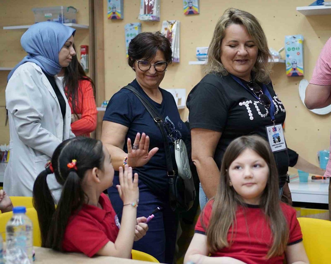 Yabancı öğretmenler ’Bilim Samsun’a hayran kaldı