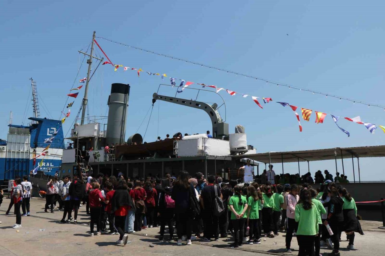 İşgal ordularını Çanakkale Boğazı’na gömen Nusret Mayın Gemisi’nin müzesine yoğun ilgi