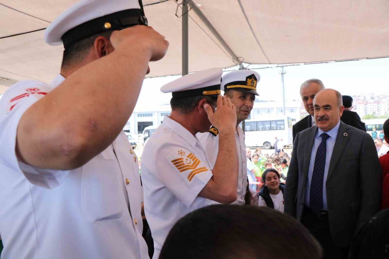 İşgal ordularını Çanakkale Boğazı’na gömen Nusret Mayın Gemisi’nin müzesine yoğun ilgi