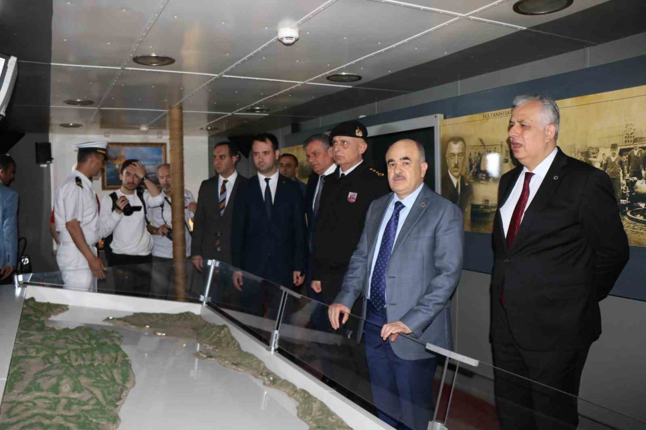 İşgal ordularını Çanakkale Boğazı’na gömen Nusret Mayın Gemisi’nin müzesine yoğun ilgi