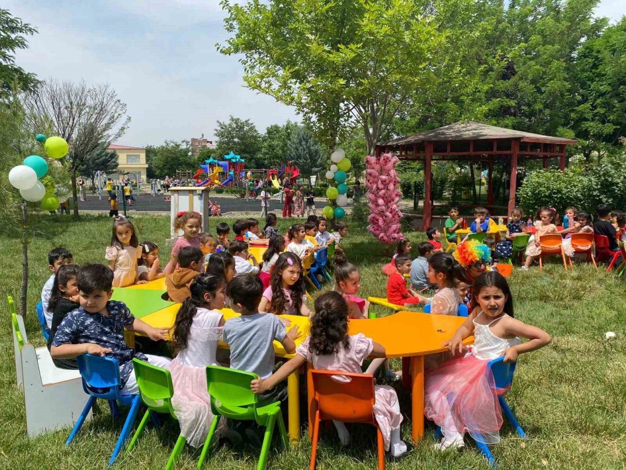Siirt Belediyesi bünyesindeki kreşte yılsonu heyecanı