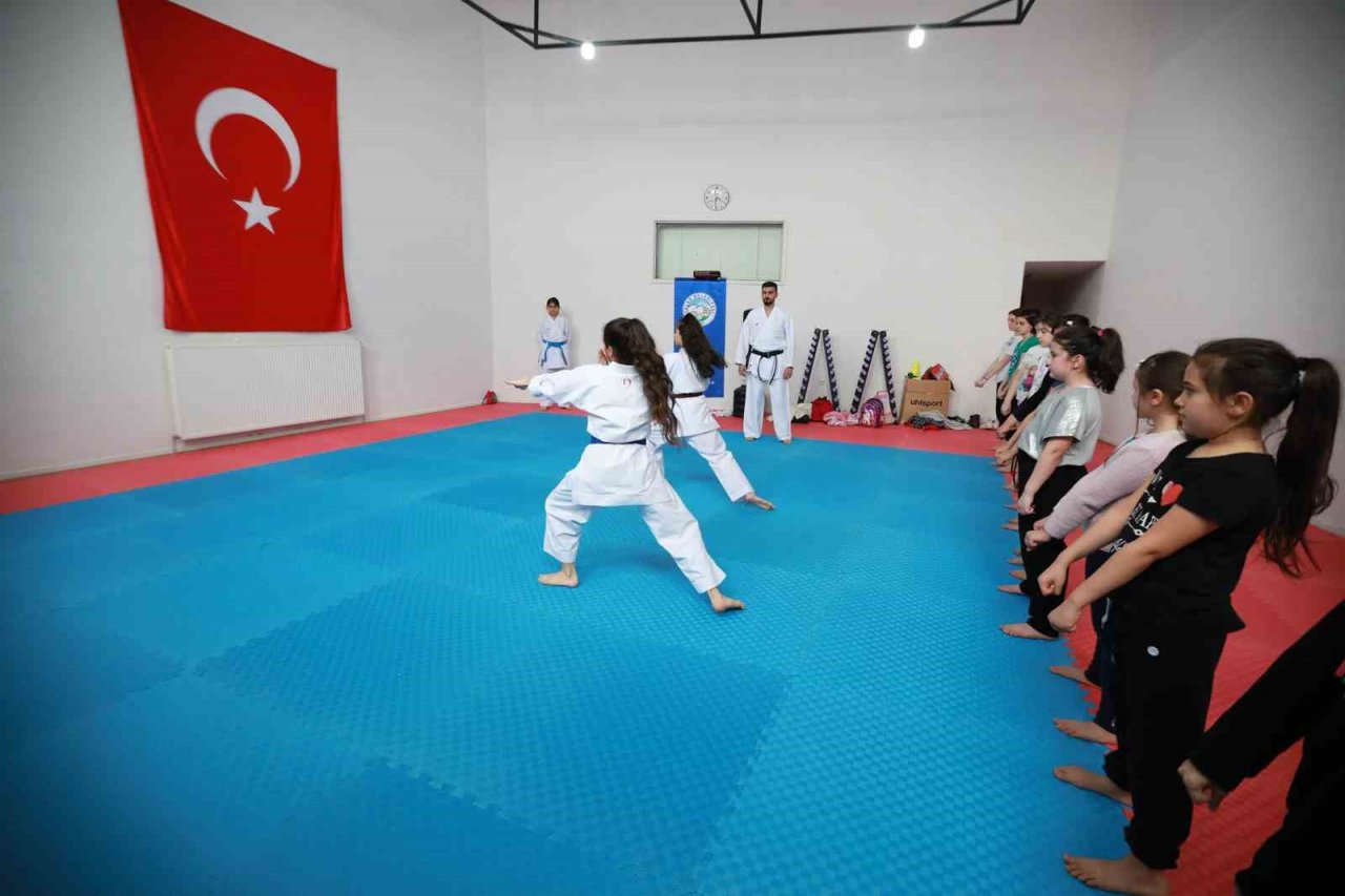 Talas Sporcu Fabrikasına kayıtlar başladı