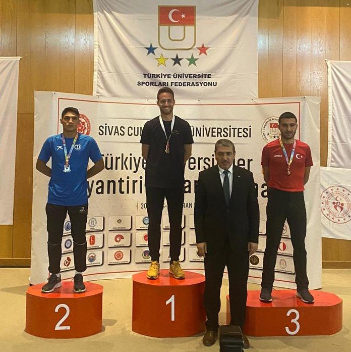 Anadolu Üniversitesi Oryantiring sporcusu altın madalya ile döndü