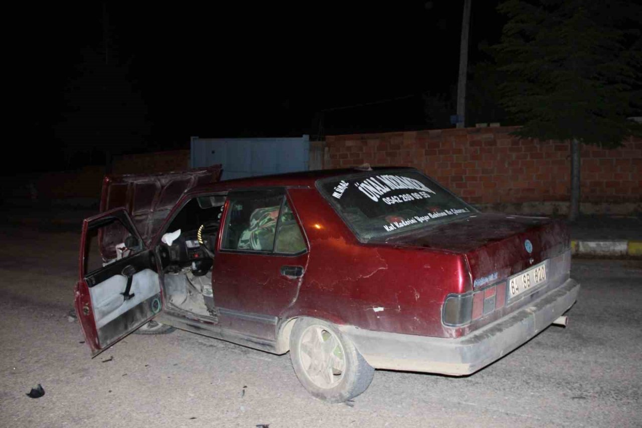 İki otomobilin çarpıştığı ve birisinin hurdaya döndüğü kazada yaralanan olmadı