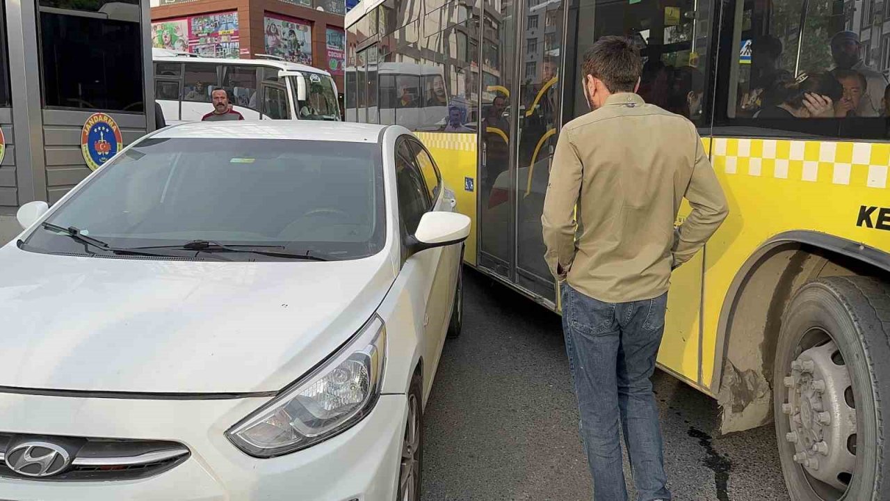 İETT otobüsü yanlış park edilen araçtan dolayı geçemedi: Metrelerce araç kuyruğu oluştu