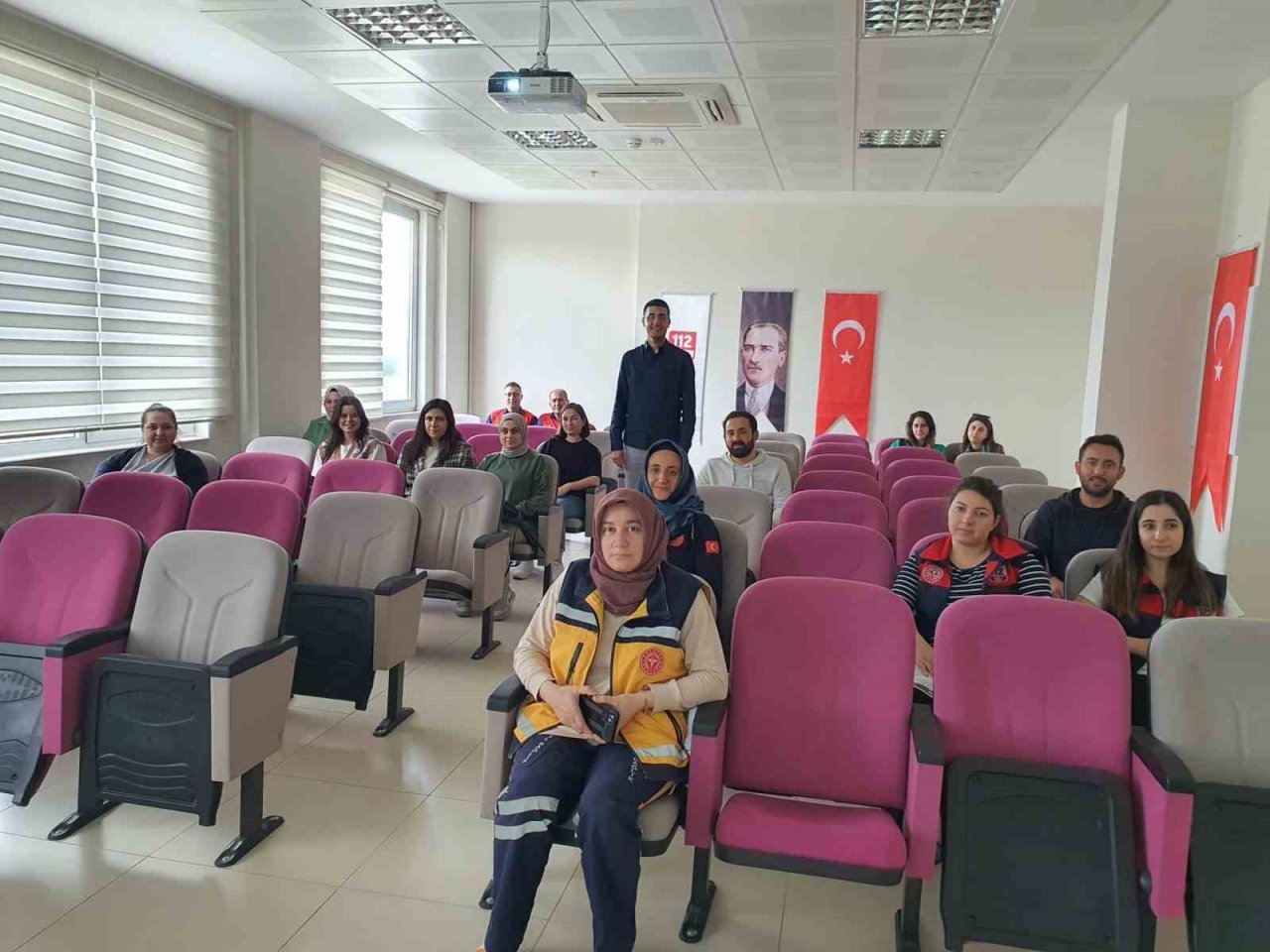 112 Acil Çağrı Merkezi çalışanlarına hizmet içi eğitim