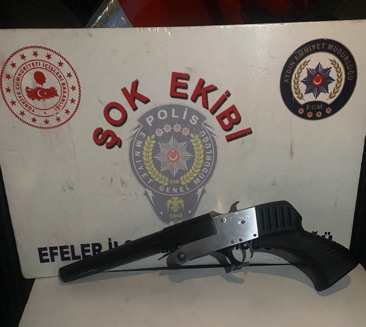 Efeler’de ’Şok Ekibi’ göz açtırmıyor