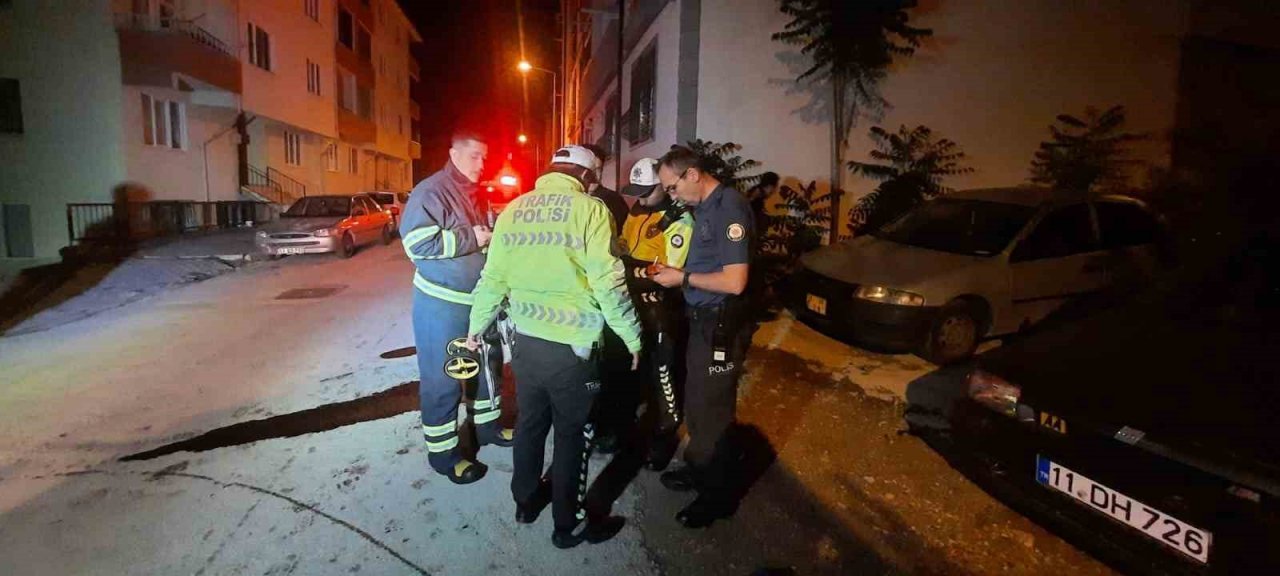 Bilecik’te 2 motosiklet kafa kafaya çarpıştı, 3 kişi yaralandı