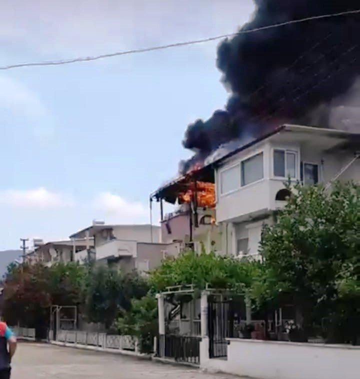 Didim’deki ev yangını korkuttu