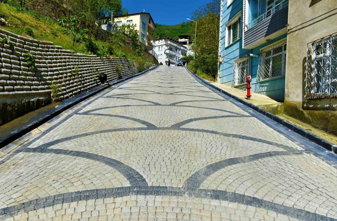 Başkan Tören: “Tarihi mahallelerimizi yenilemeye devam ediyoruz”