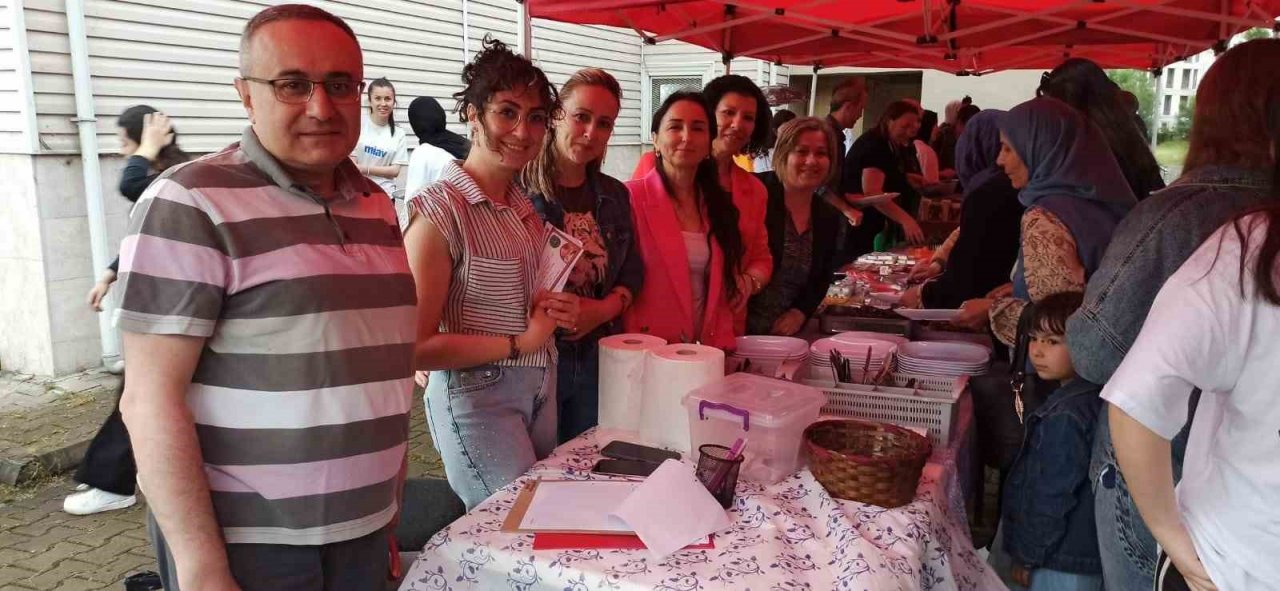 Anadolu Lisesi’nden dayanışma etkinliği