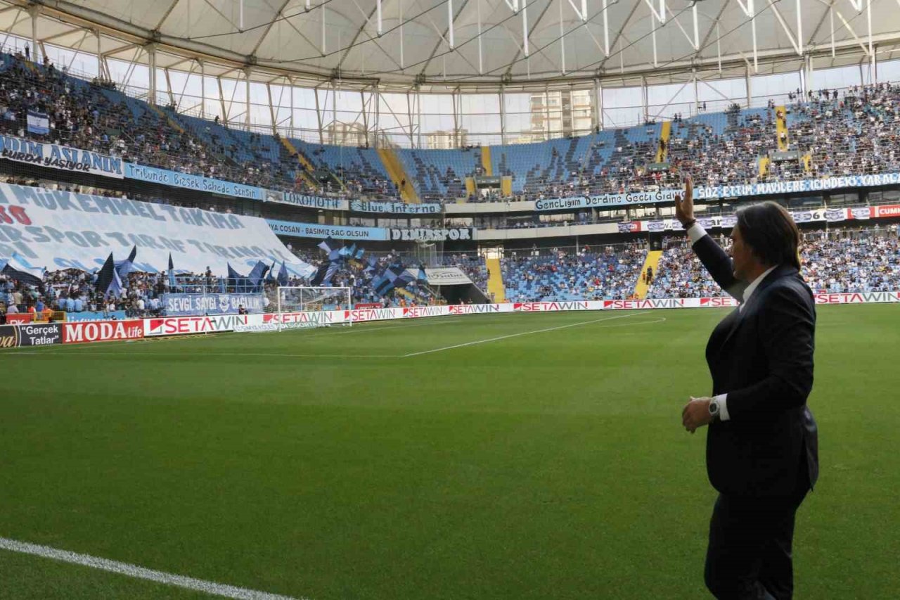 Montella, taraftarı selamladı