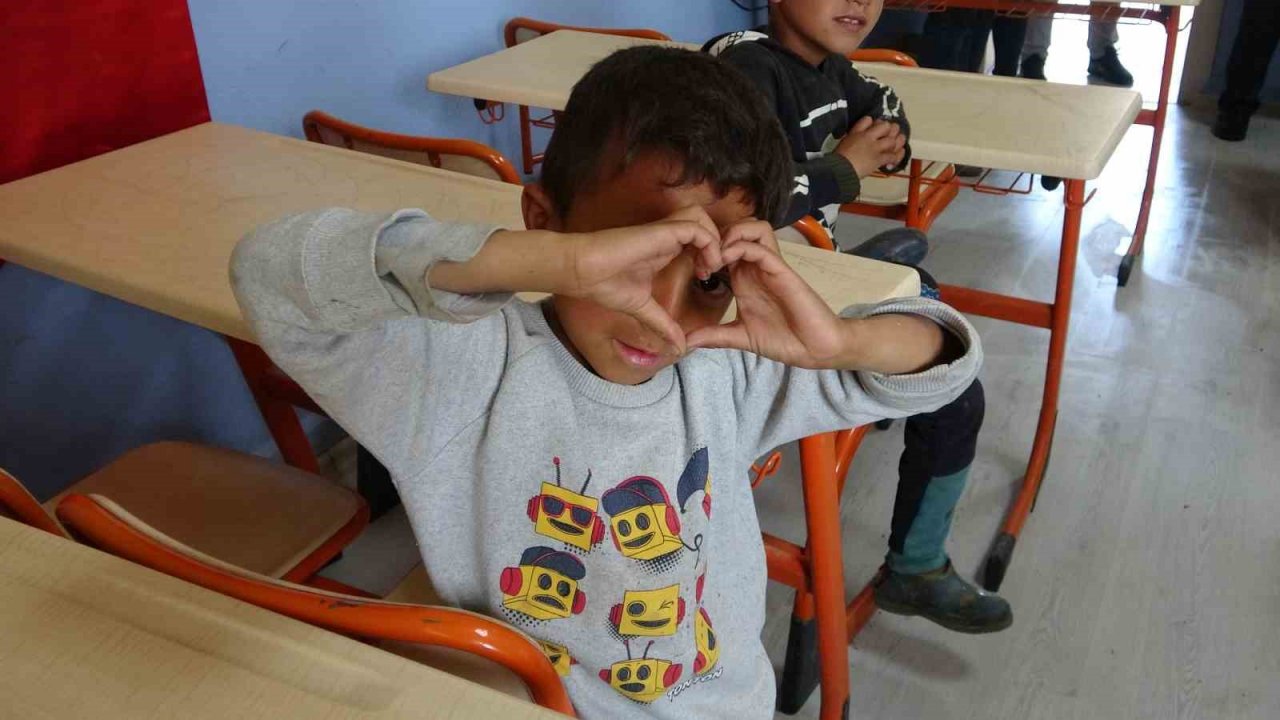 Mevsimlik tarım işçilerinin çocukları köy yaşam merkezlerinde eğitim alıyor