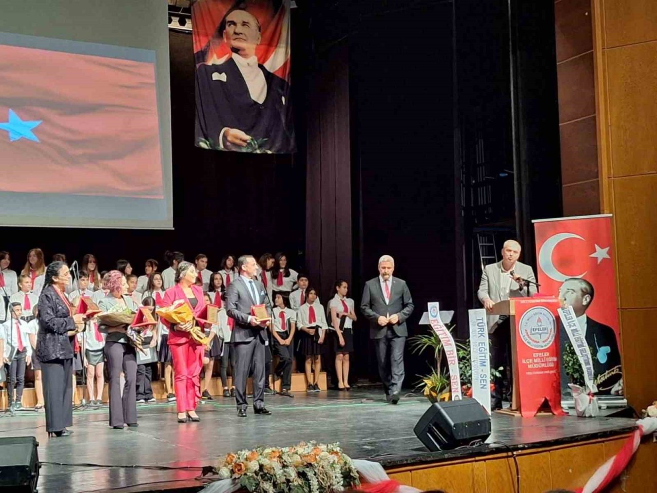 Seslendirdikleri Türk Halk Müziği eserleri ile kulakların pasını sildiler