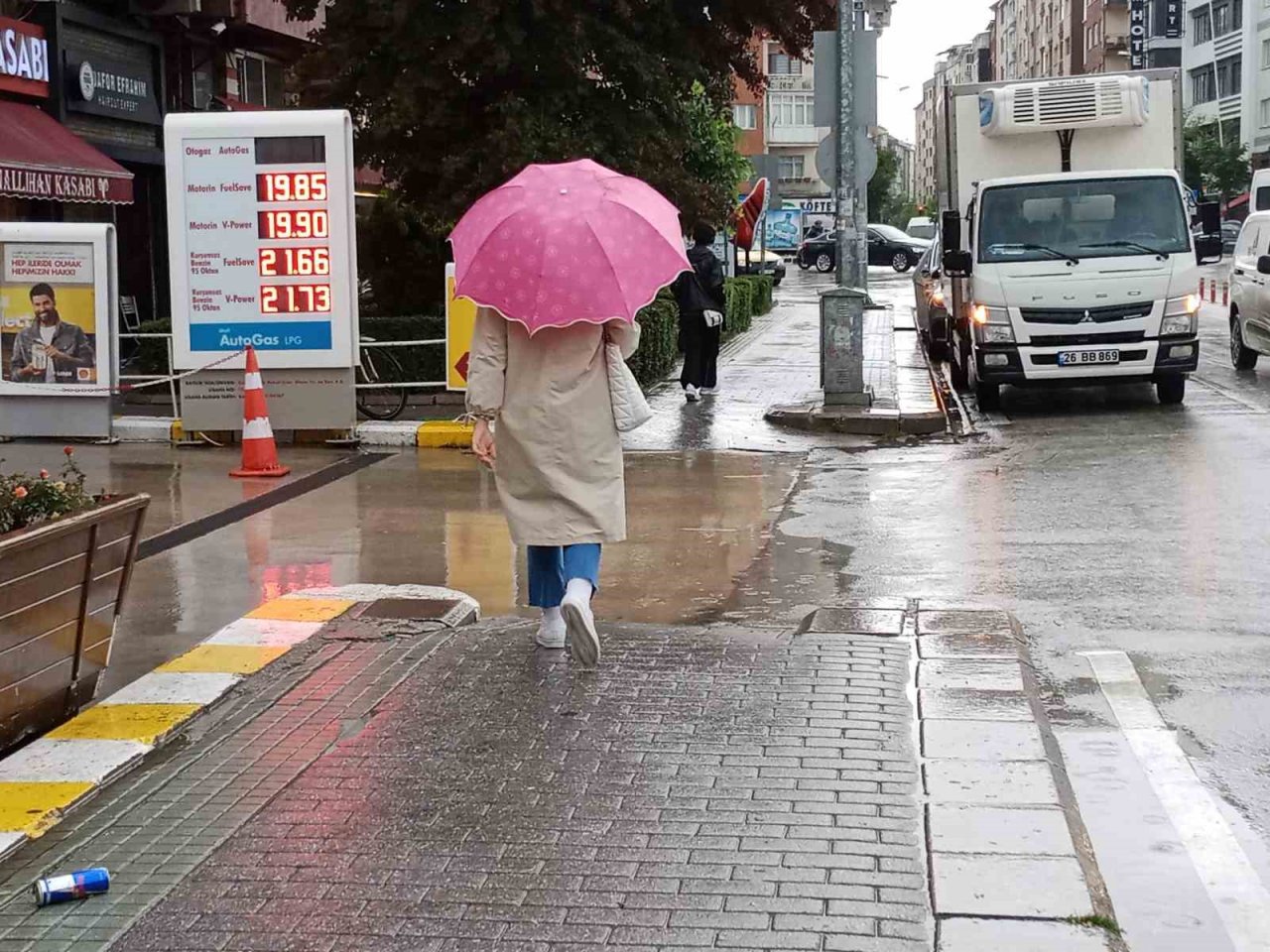 Eskişehir güne yağmurlu başladı