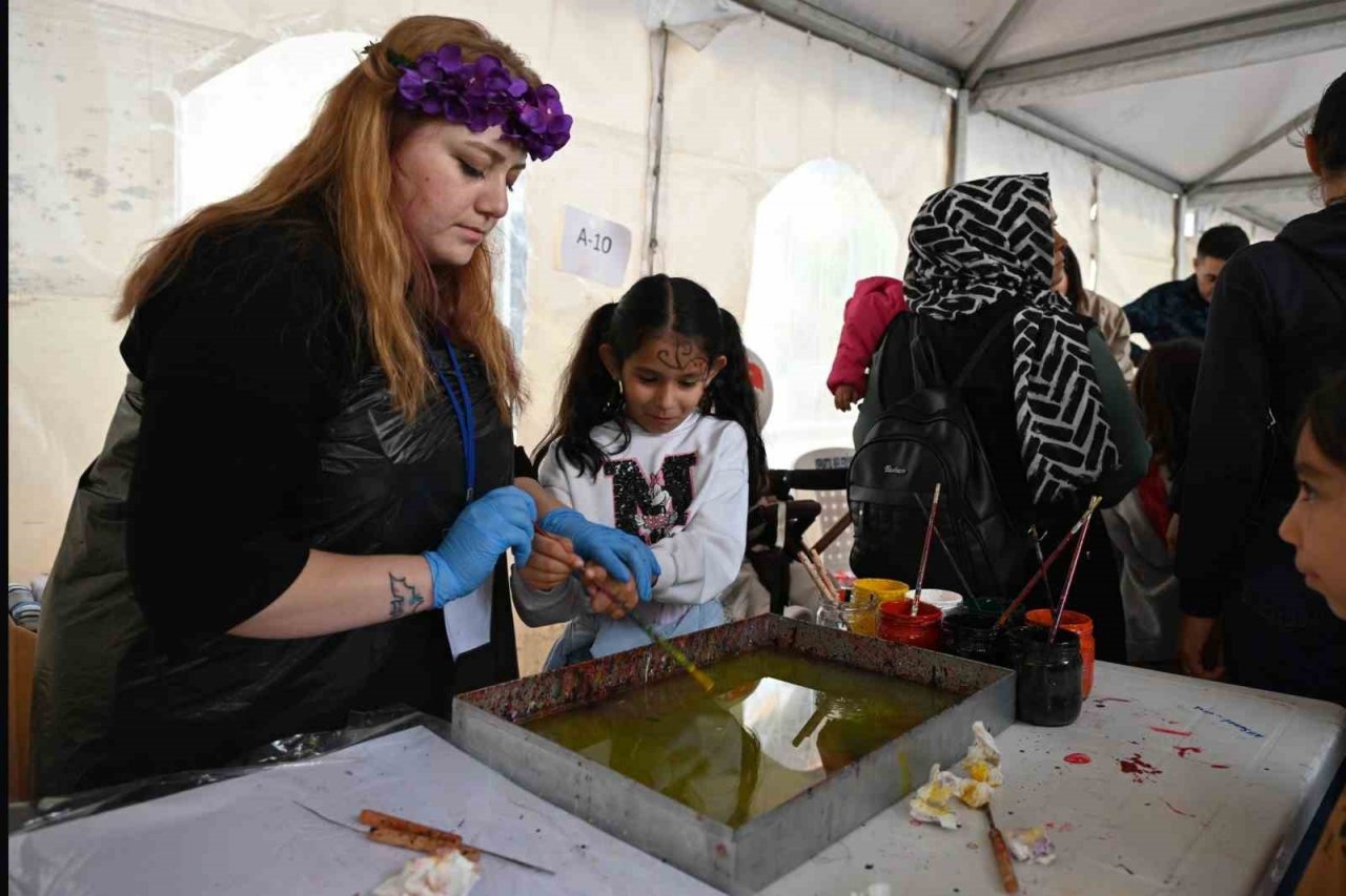 Türkiye’nin gül bahçesi Isparta’da festival coşkusu devam ediyor