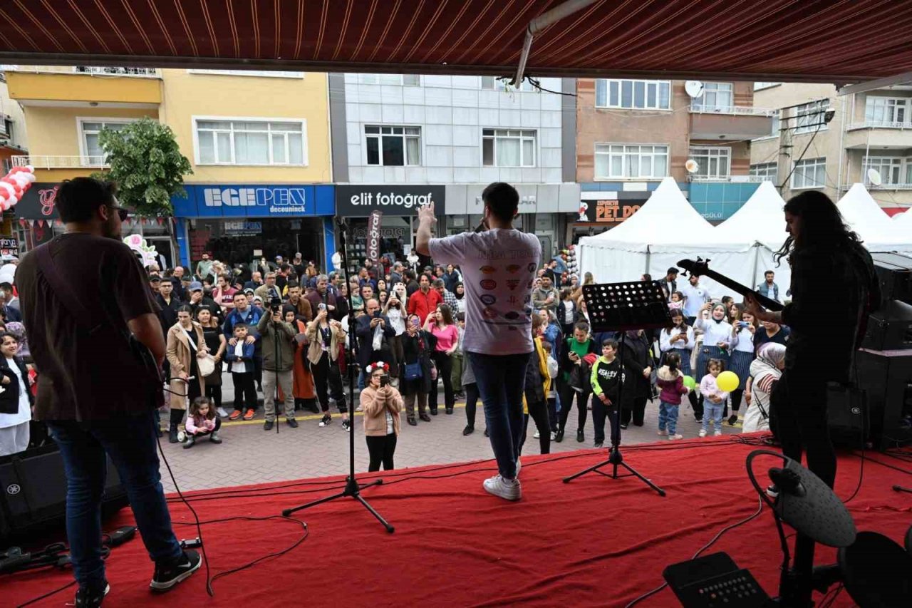 Türkiye’nin gül bahçesi Isparta’da festival coşkusu devam ediyor