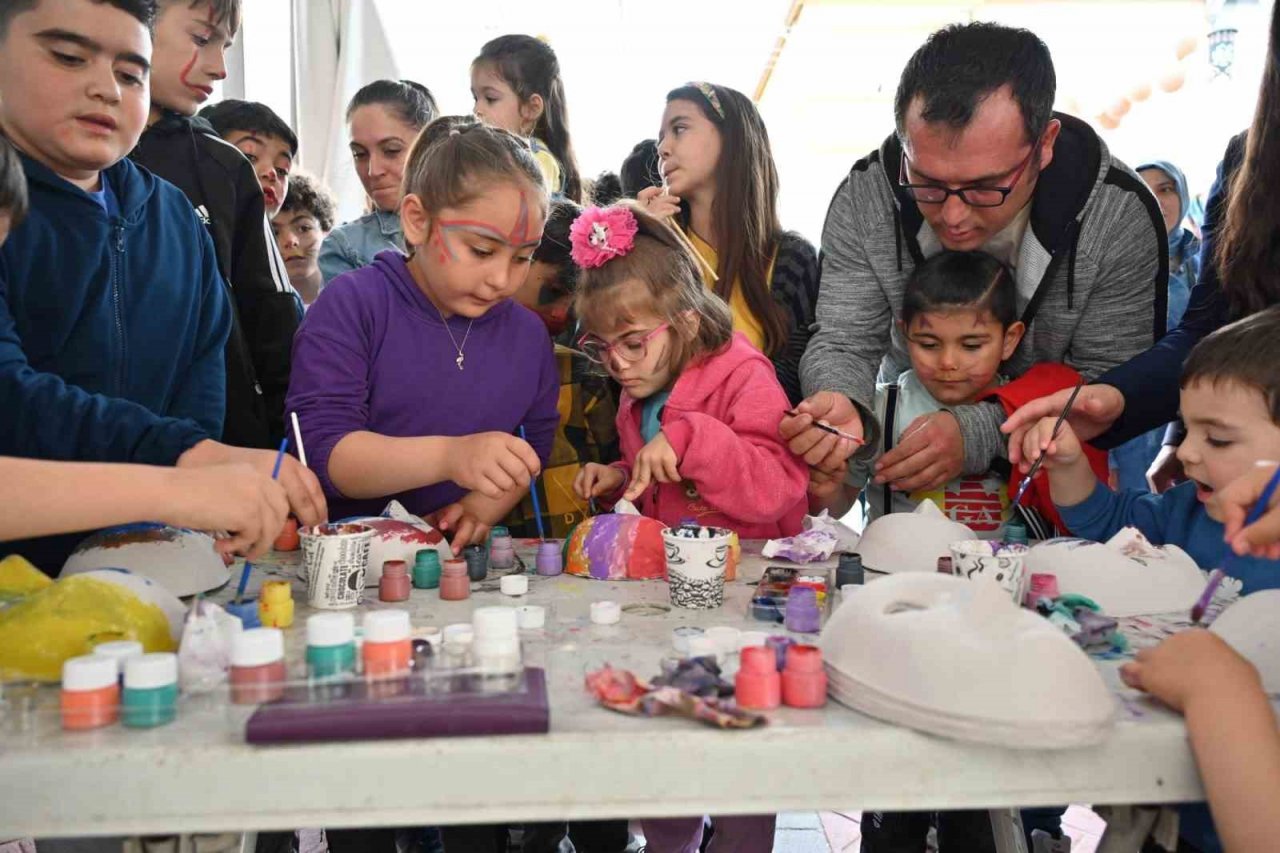 Türkiye’nin gül bahçesi Isparta’da festival coşkusu devam ediyor