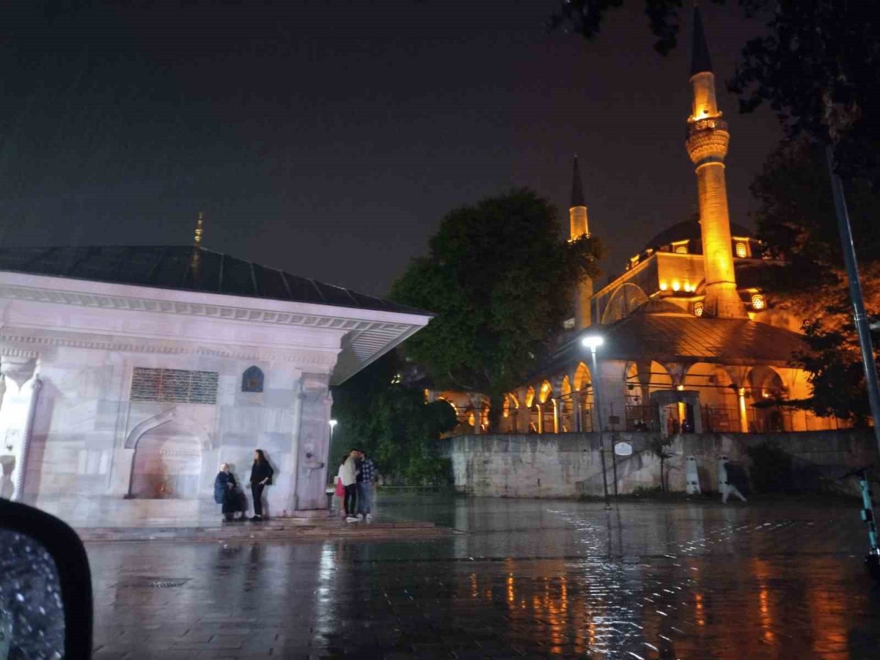 İstanbul’da sağanak yağış başladı