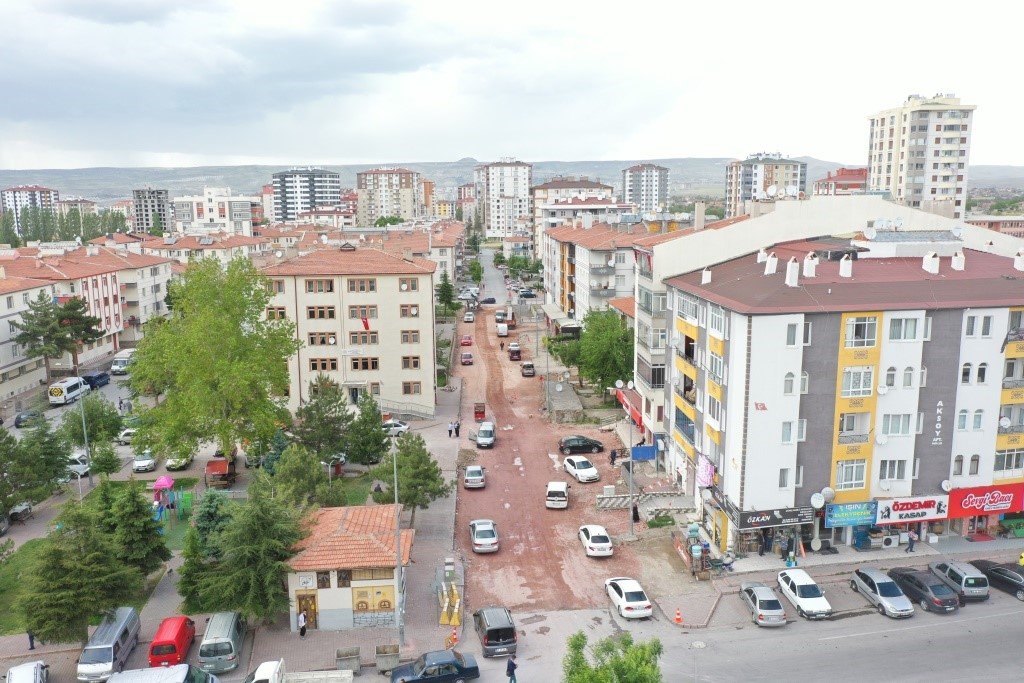 Başkan Çolakbayrakdar; “Mithatpaşa’yı yeniliyoruz ve adeta mahallenin tozunu attıracağız”