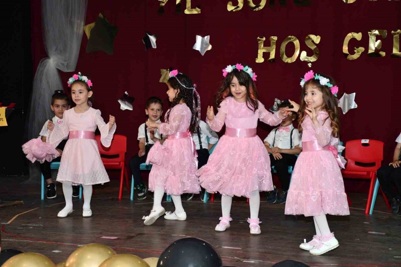 Köşklü miniklerden mezuniyet şöleni