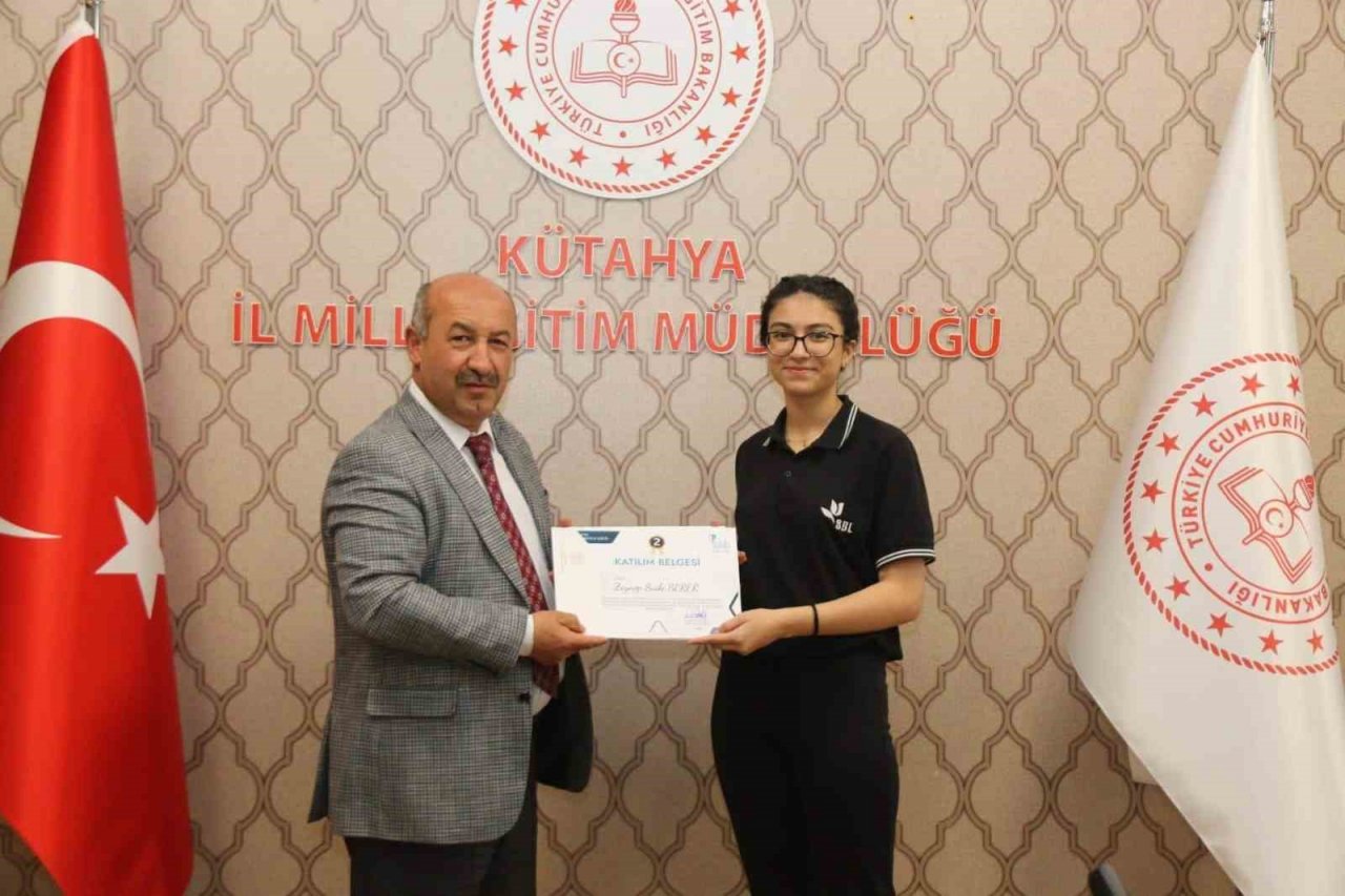 Kütahya’da kompozisyon yarışmasında dereceye giren öğrenciler ödüllendirildi