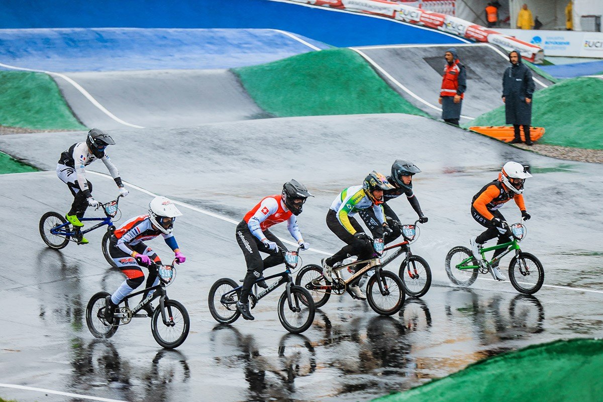 Ayçiçeği Bisiklet Vadisi’nde heyecan zirve yaptı: Dünya Kupası yarışlarının ilk günü tamamlandı