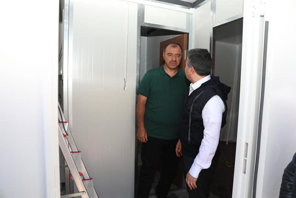 Valililer konteyner üretimini inceledi