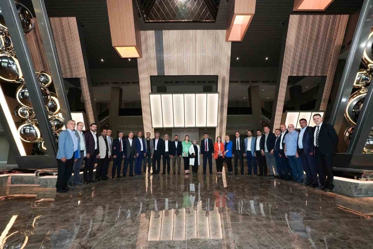 Meclis Üyeleri, D.T. Şehitkamil Sahnesi’ni inceledi